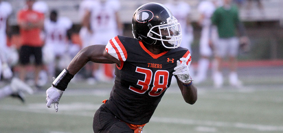 Football Falls in Opener to Ottawa