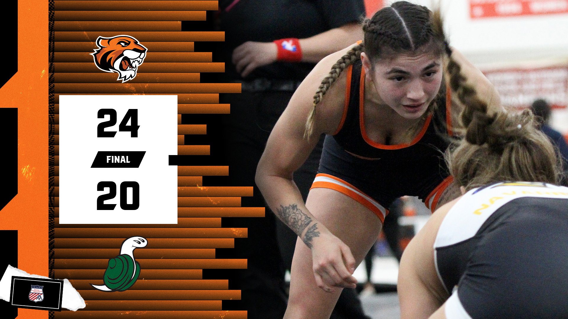 Women's Wrestling Drops No. 14 Evergreen State